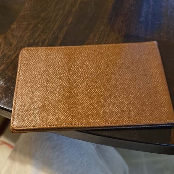 Louis Vuitton Brown Key Card Holder Elegant Accessory. Unisex, It Is NWOT - Picture 7 of 12